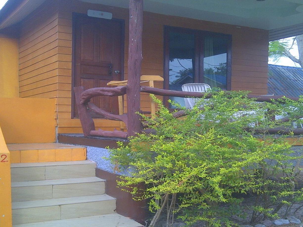 Phi Phi Coralbay Hotel Exterior photo