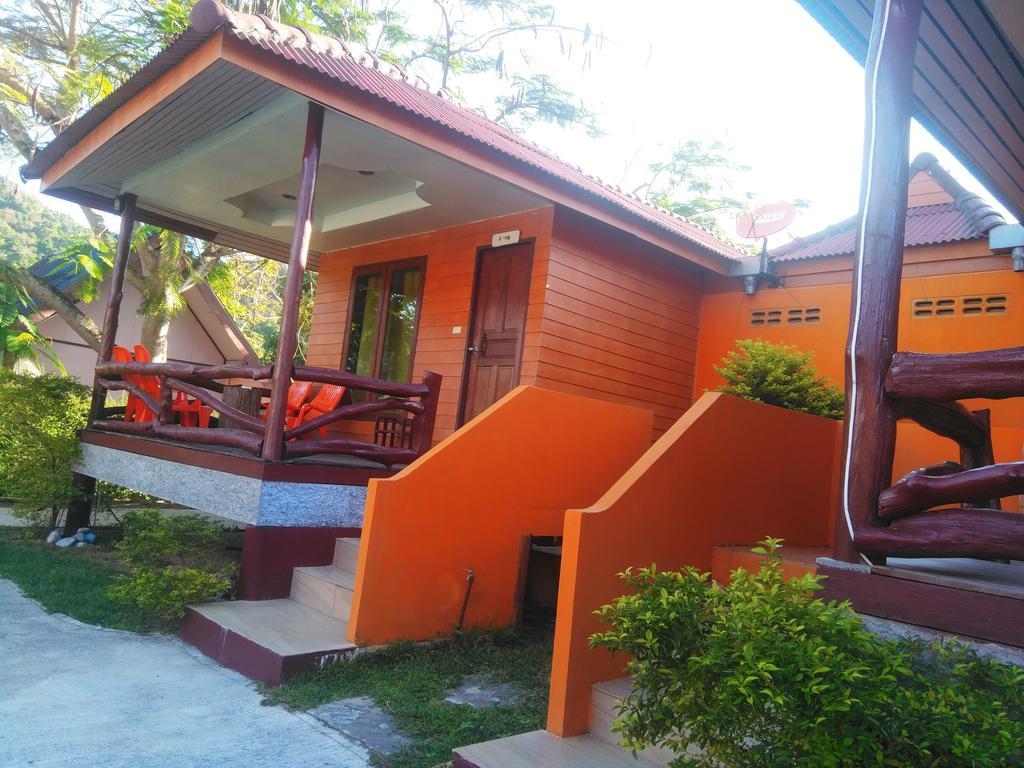 Phi Phi Coralbay Hotel Exterior photo