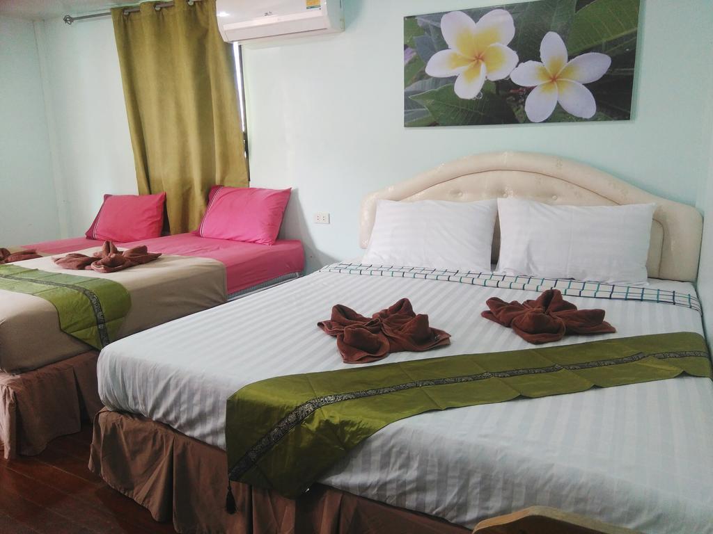 Phi Phi Coralbay Hotel Exterior photo