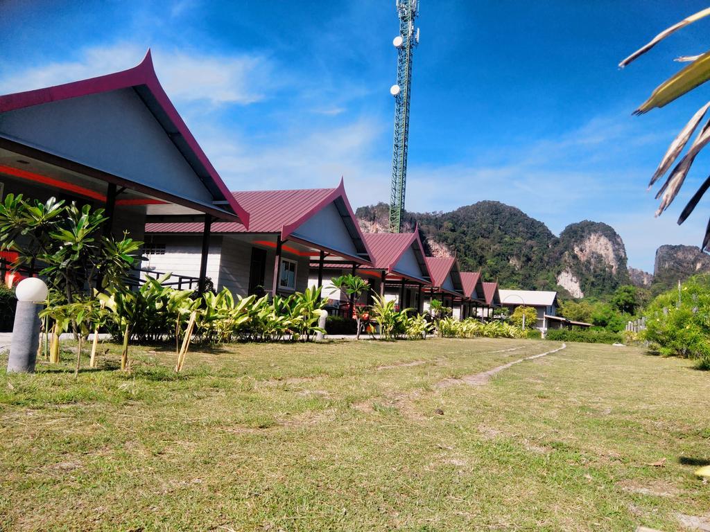 Phi Phi Coralbay Hotel Exterior photo