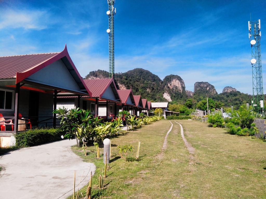 Phi Phi Coralbay Hotel Exterior photo