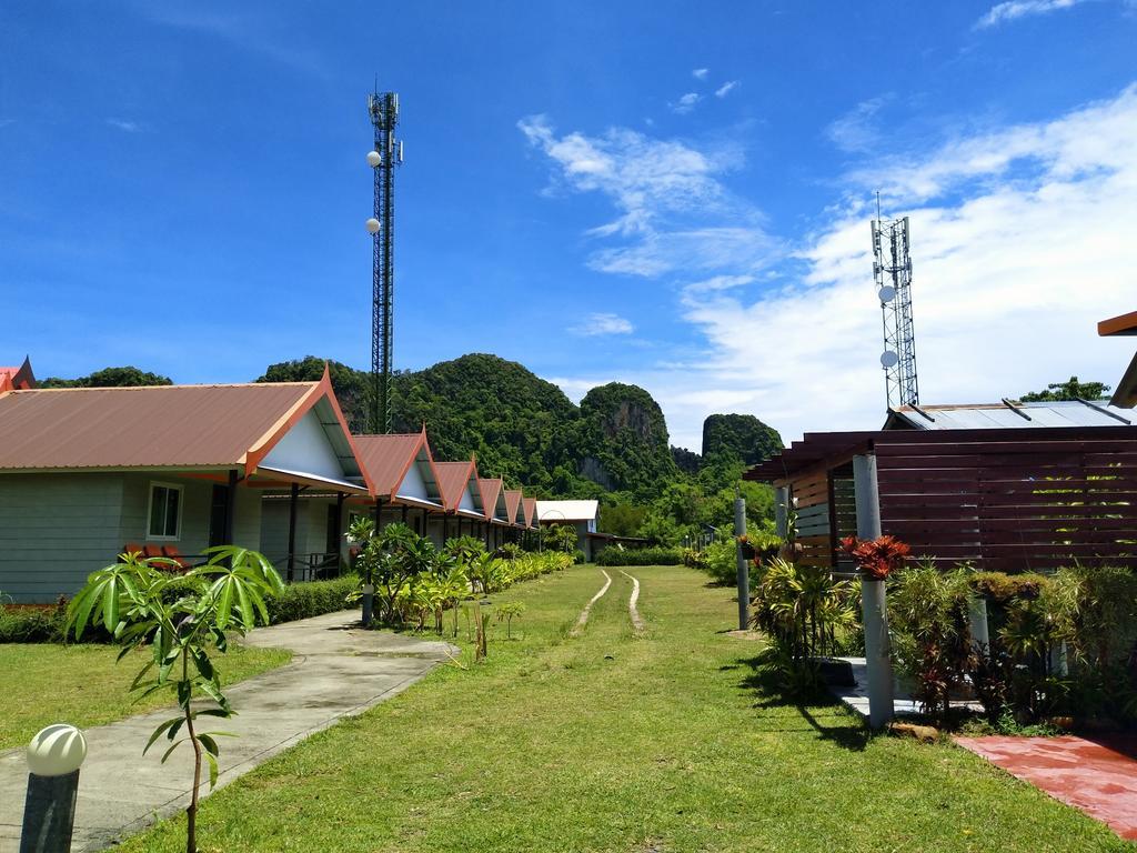 Phi Phi Coralbay Hotel Exterior photo